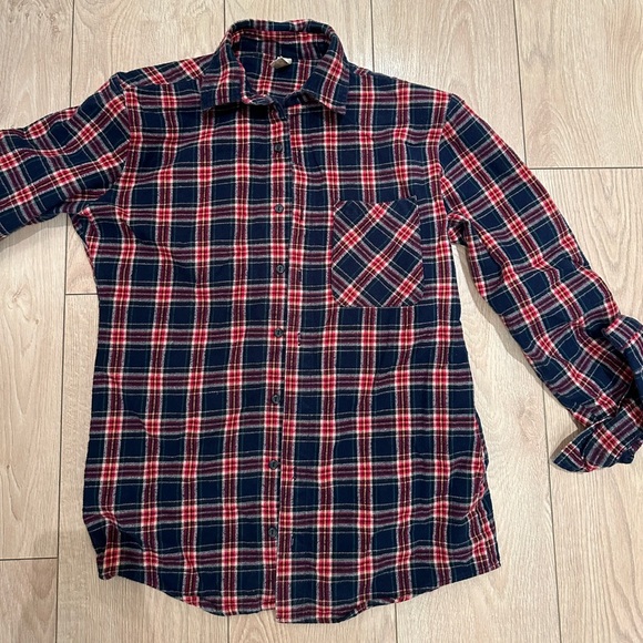 American Apparel plaid flannel button up - Picture 2 of 6